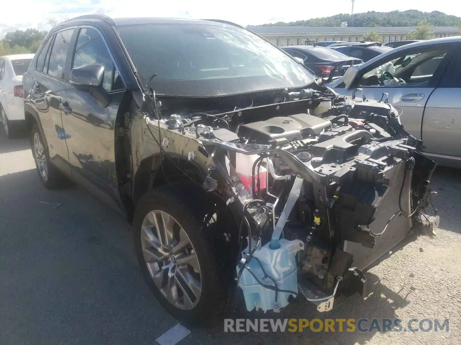 1 Photograph of a damaged car 2T3A1RFV6LC077952 TOYOTA RAV4 2020