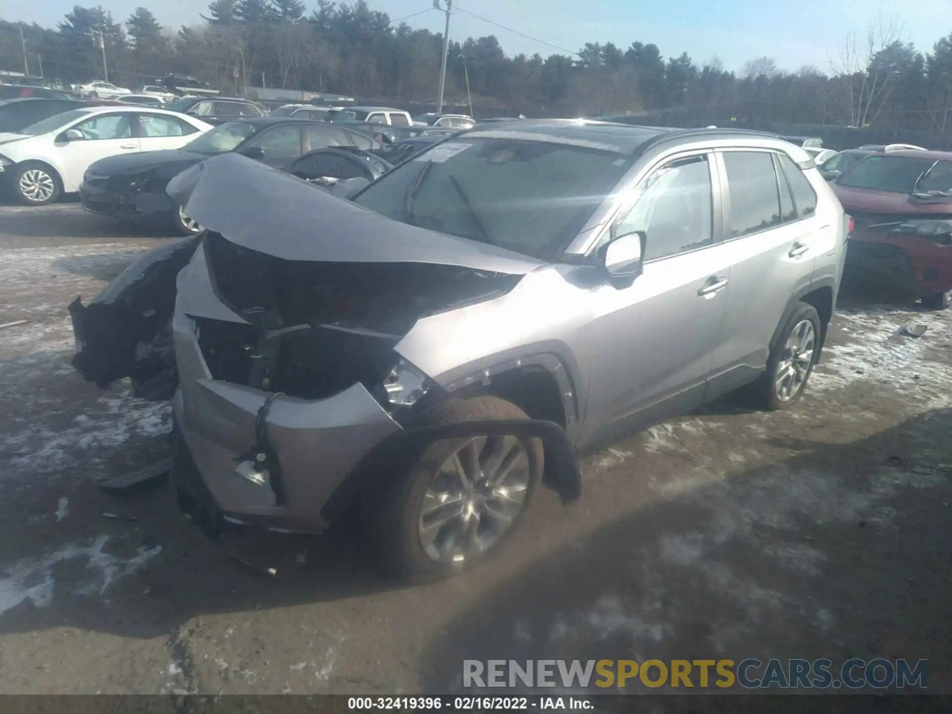 2 Photograph of a damaged car 2T3A1RFV6LC136630 TOYOTA RAV4 2020