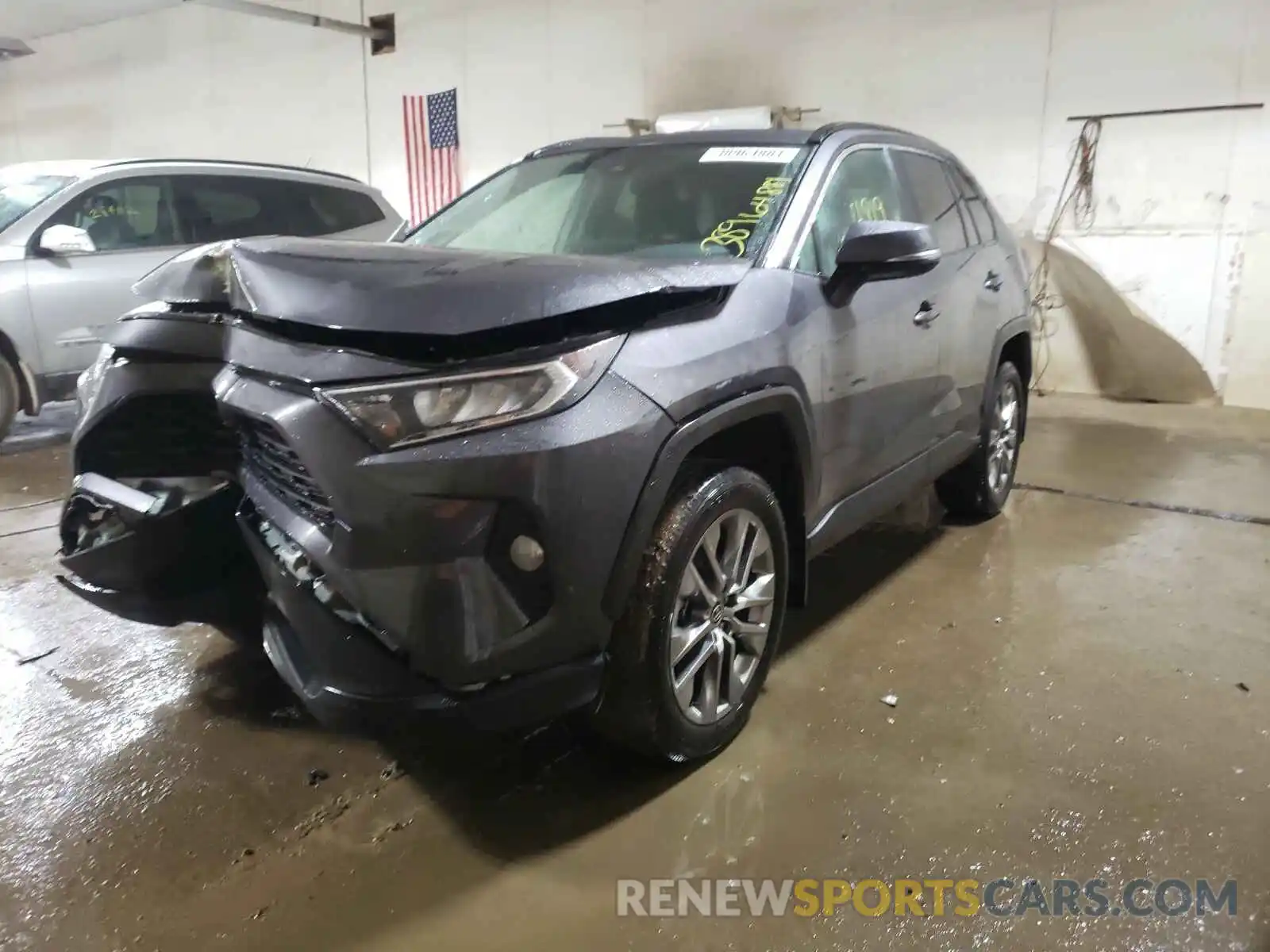 2 Photograph of a damaged car 2T3A1RFV6LW093079 TOYOTA RAV4 2020