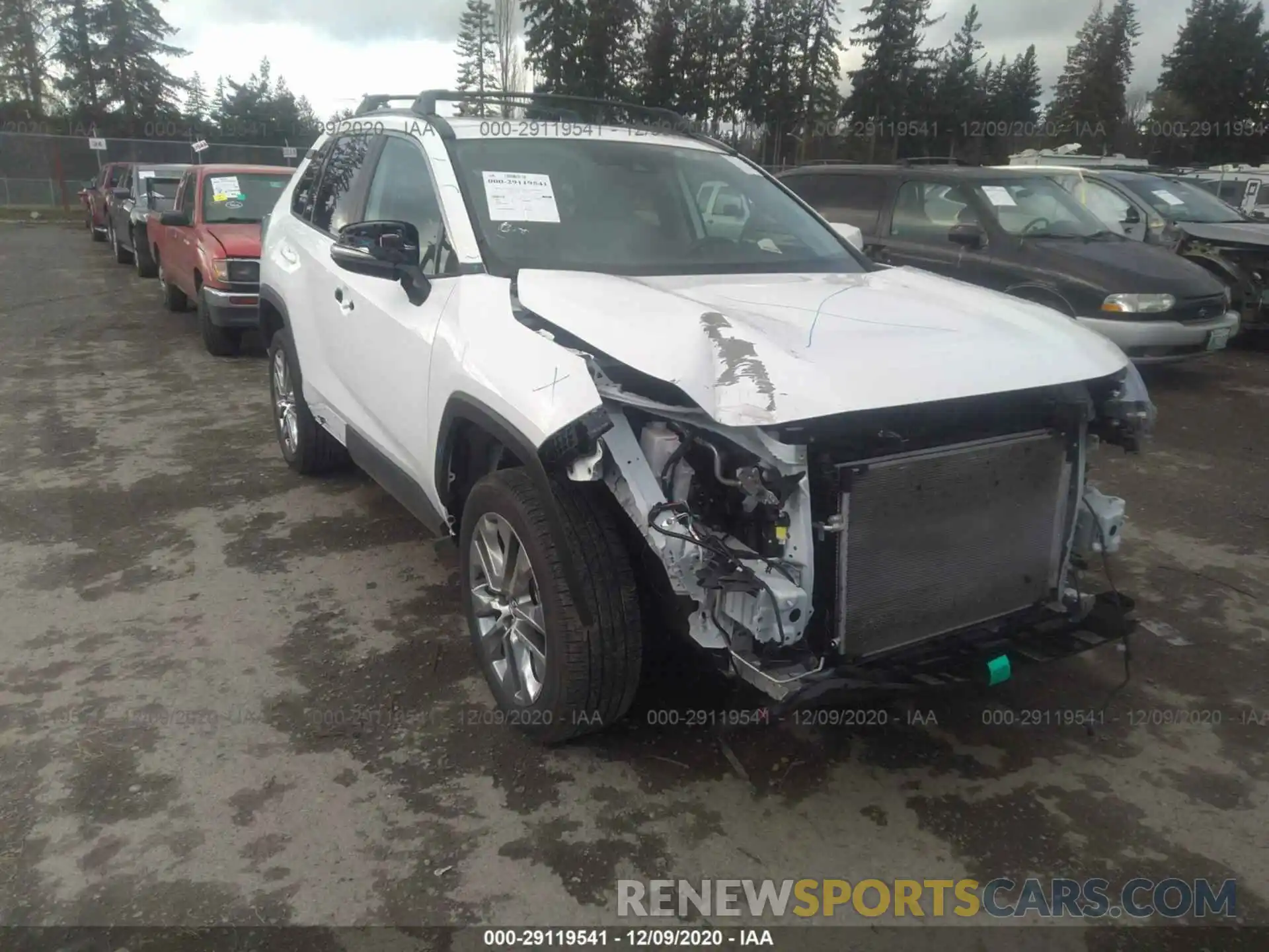 1 Photograph of a damaged car 2T3A1RFV6LW105182 TOYOTA RAV4 2020