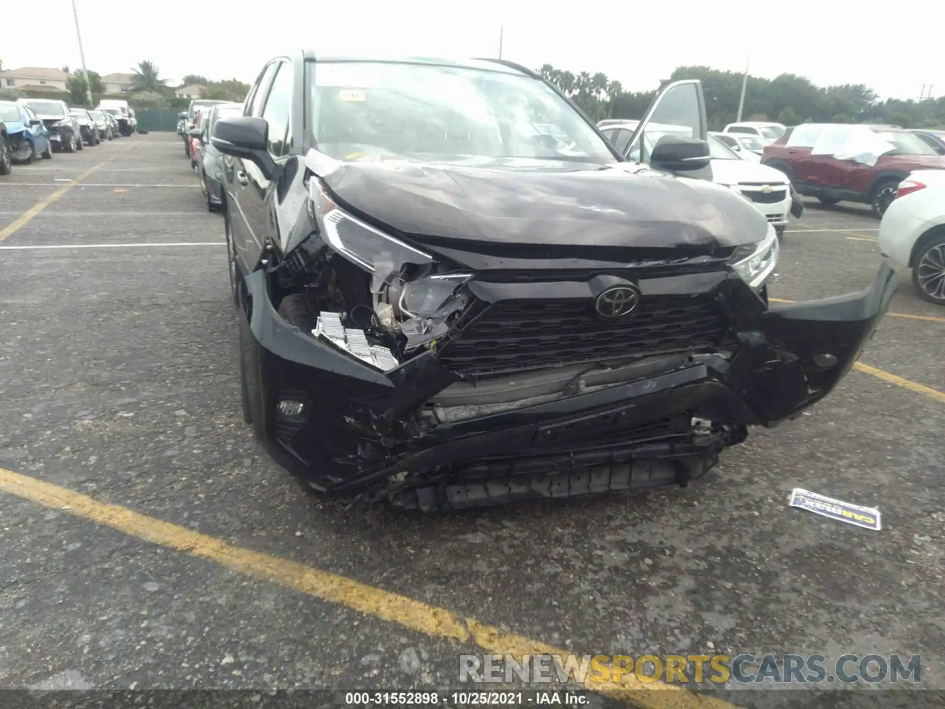 6 Photograph of a damaged car 2T3A1RFV7LC070816 TOYOTA RAV4 2020