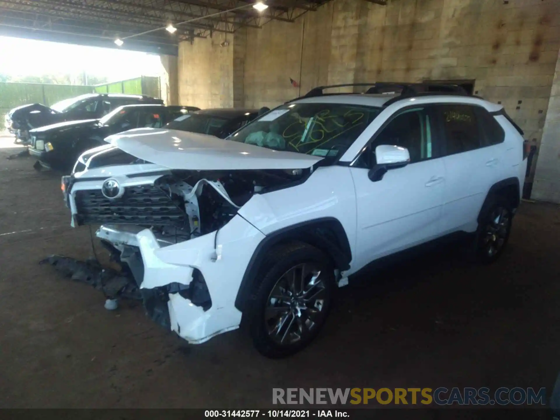 2 Photograph of a damaged car 2T3A1RFV7LC077135 TOYOTA RAV4 2020