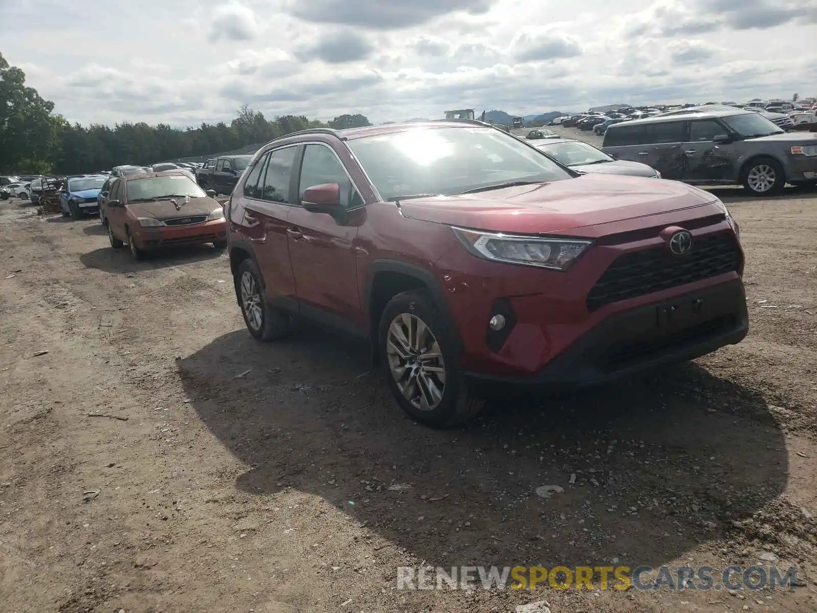 1 Photograph of a damaged car 2T3A1RFV7LC110828 TOYOTA RAV4 2020