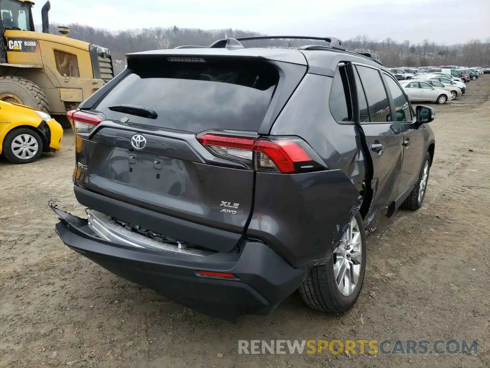 4 Photograph of a damaged car 2T3A1RFV7LC124843 TOYOTA RAV4 2020