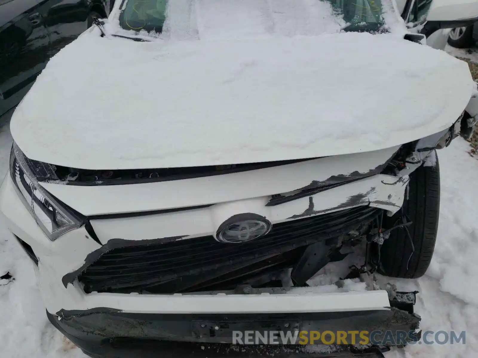 7 Photograph of a damaged car 2T3A1RFV7LW103487 TOYOTA RAV4 2020