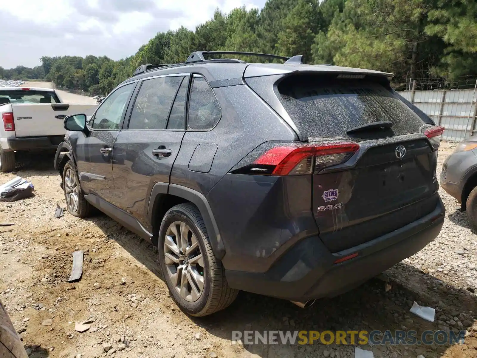 3 Photograph of a damaged car 2T3A1RFV7LW108737 TOYOTA RAV4 2020