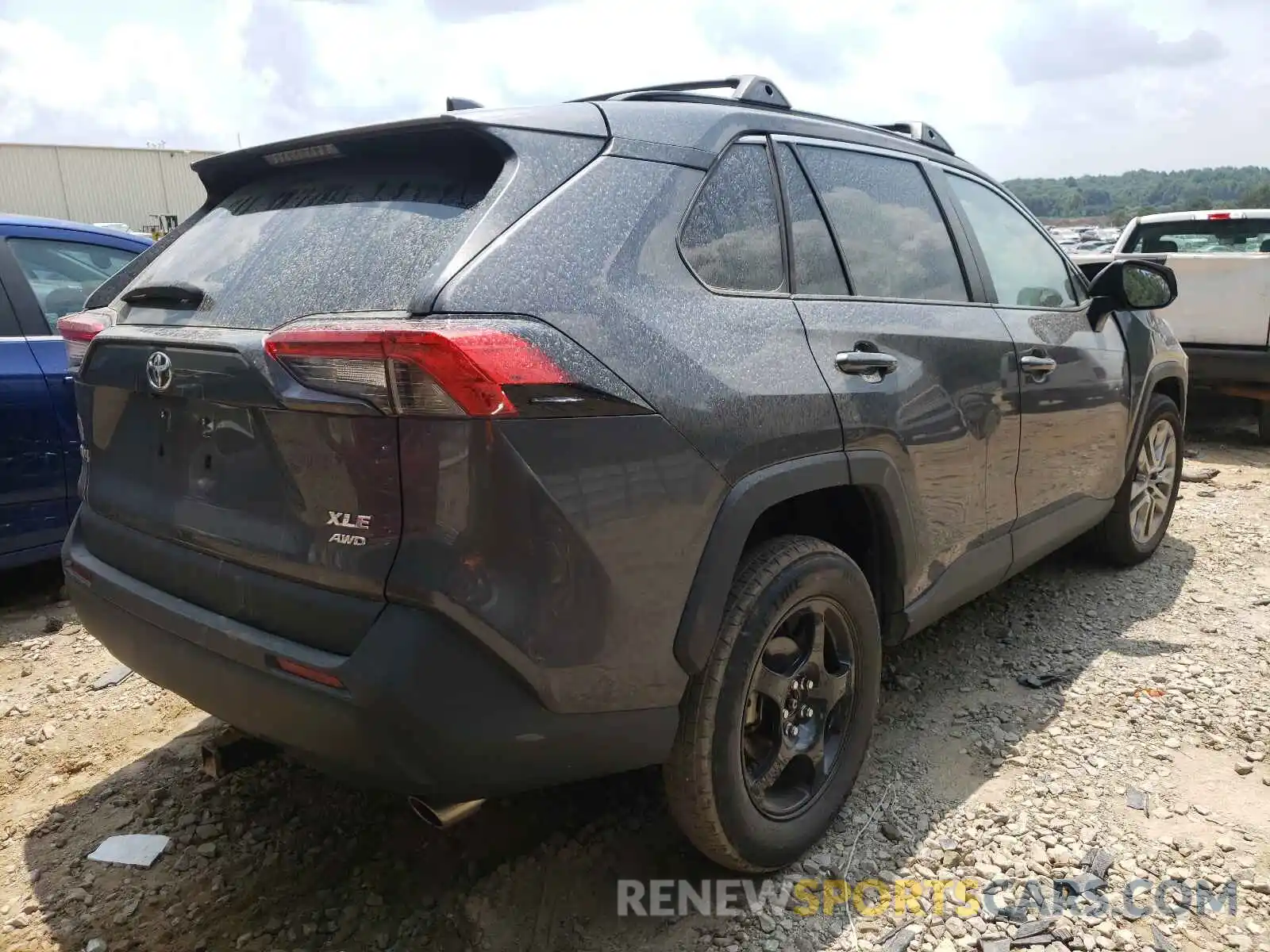 4 Photograph of a damaged car 2T3A1RFV7LW108737 TOYOTA RAV4 2020