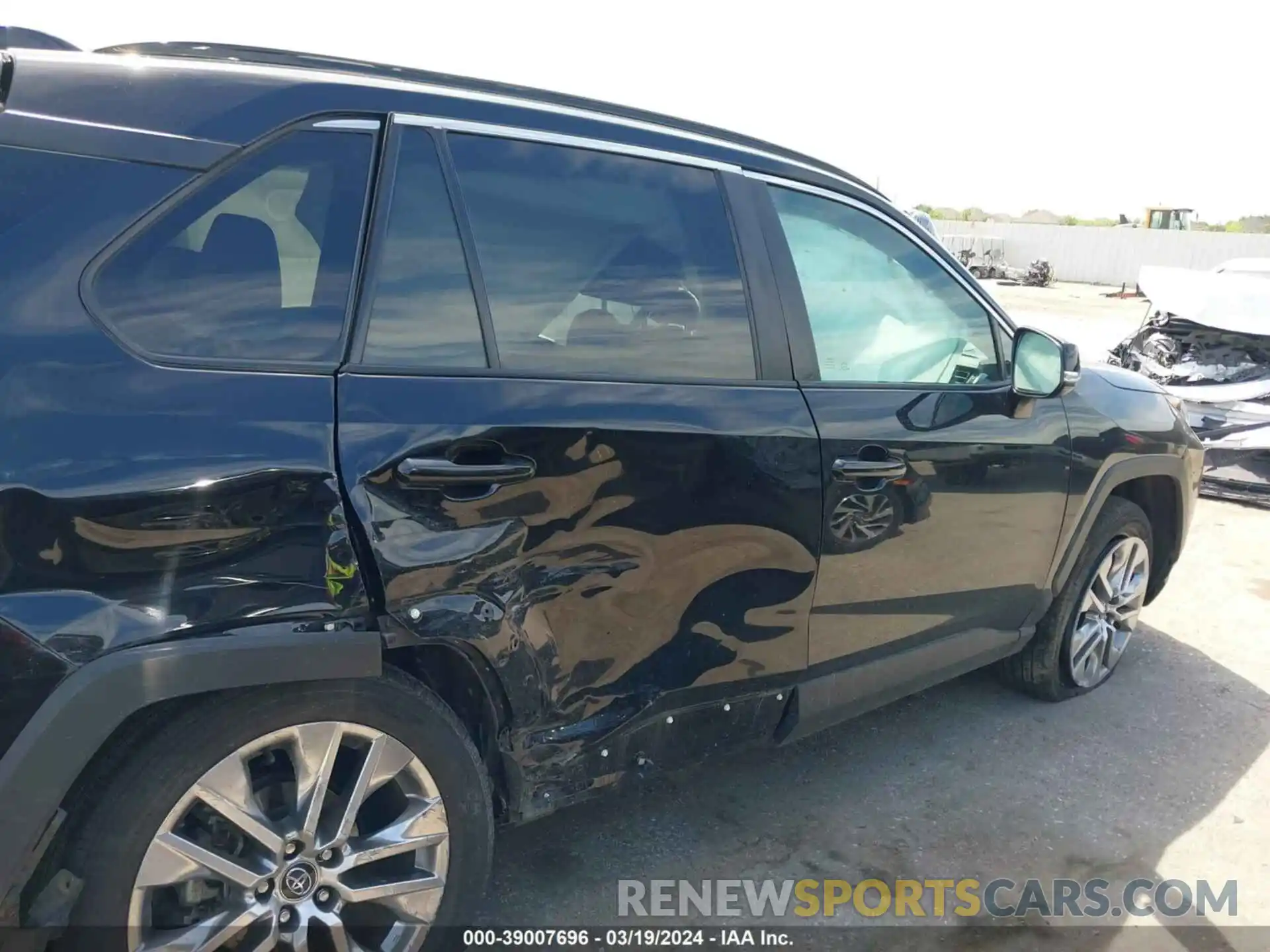 13 Photograph of a damaged car 2T3A1RFV7LW133539 TOYOTA RAV4 2020