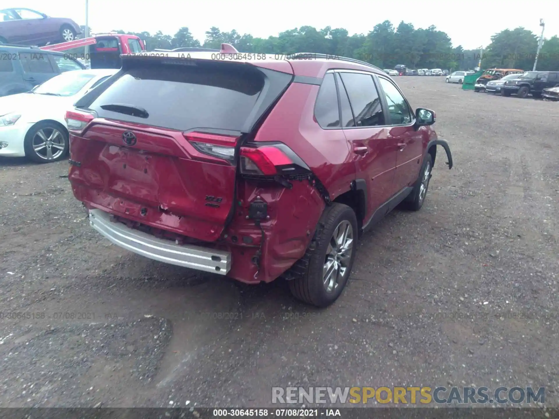 4 Photograph of a damaged car 2T3A1RFV8LC074518 TOYOTA RAV4 2020