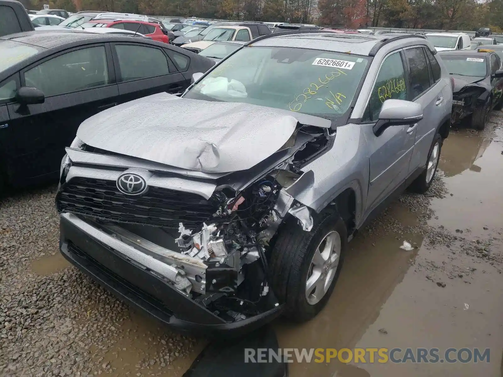 2 Photograph of a damaged car 2T3A1RFV8LC088113 TOYOTA RAV4 2020