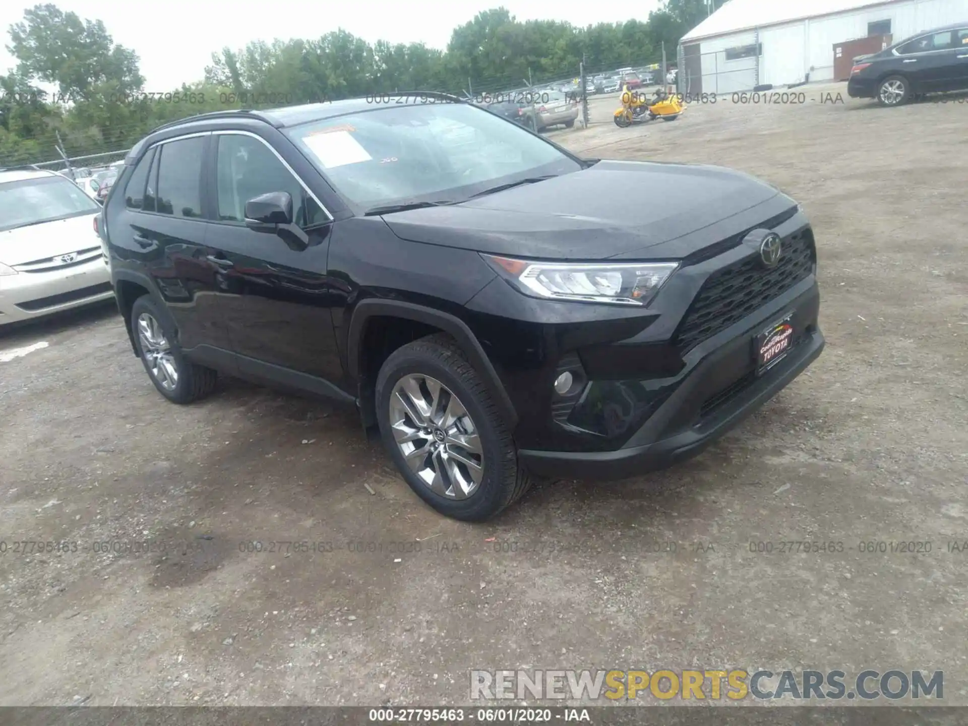 1 Photograph of a damaged car 2T3A1RFV8LC105153 TOYOTA RAV4 2020