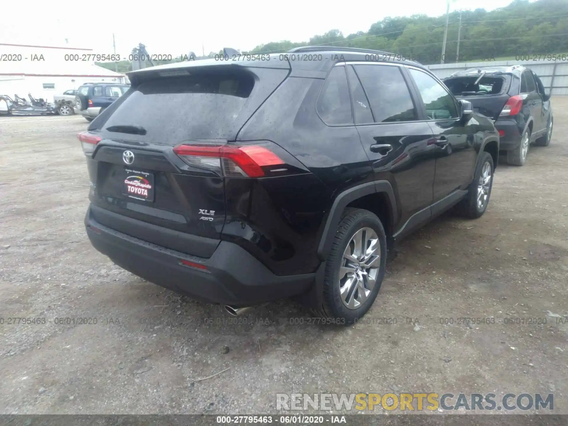 4 Photograph of a damaged car 2T3A1RFV8LC105153 TOYOTA RAV4 2020