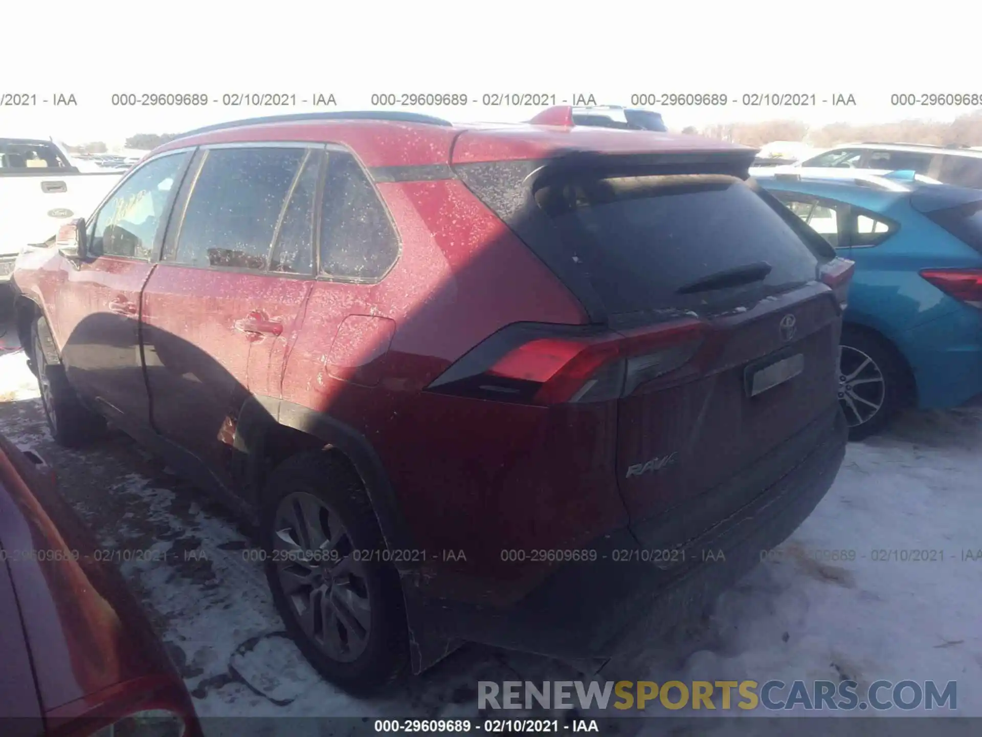 3 Photograph of a damaged car 2T3A1RFV8LC126729 TOYOTA RAV4 2020