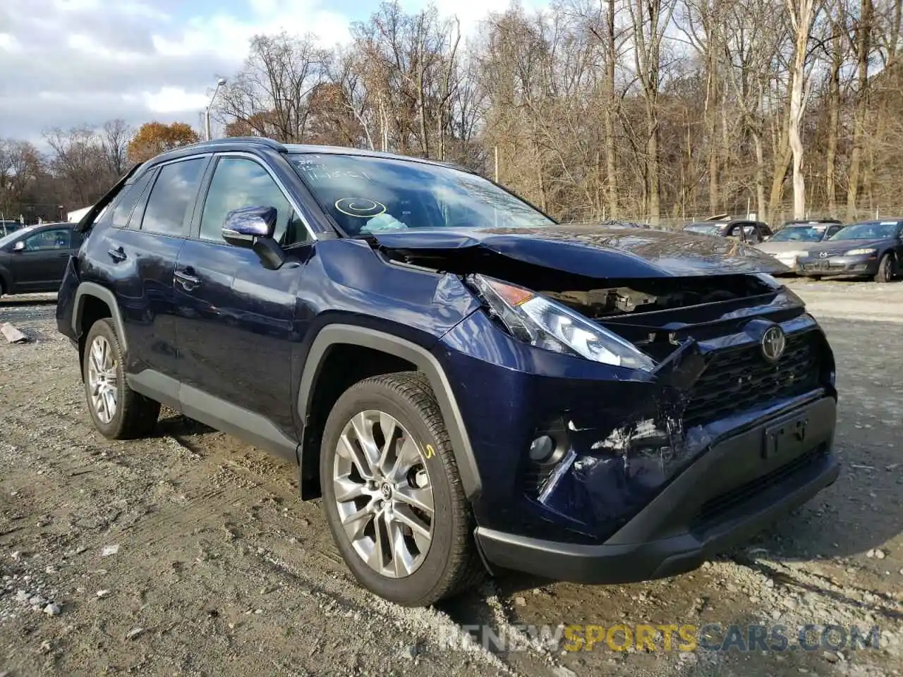 1 Photograph of a damaged car 2T3A1RFV8LC128187 TOYOTA RAV4 2020