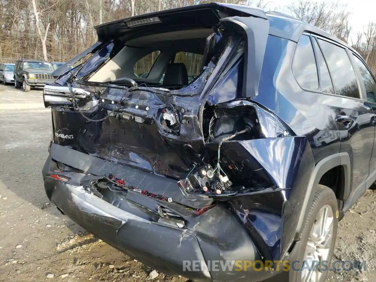 9 Photograph of a damaged car 2T3A1RFV8LC128187 TOYOTA RAV4 2020