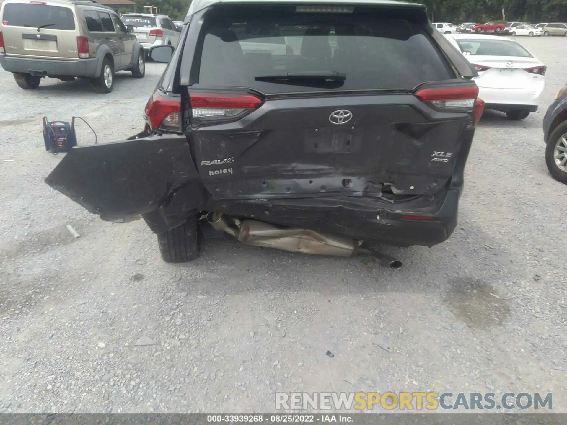 6 Photograph of a damaged car 2T3A1RFV8LW091088 TOYOTA RAV4 2020