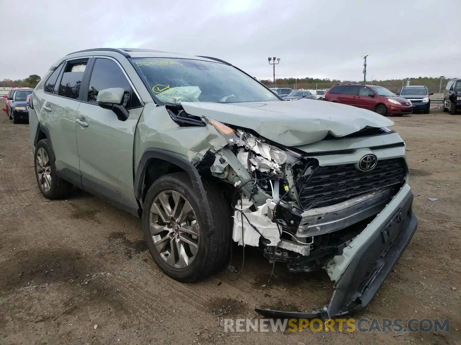 1 Photograph of a damaged car 2T3A1RFV8LW099966 TOYOTA RAV4 2020