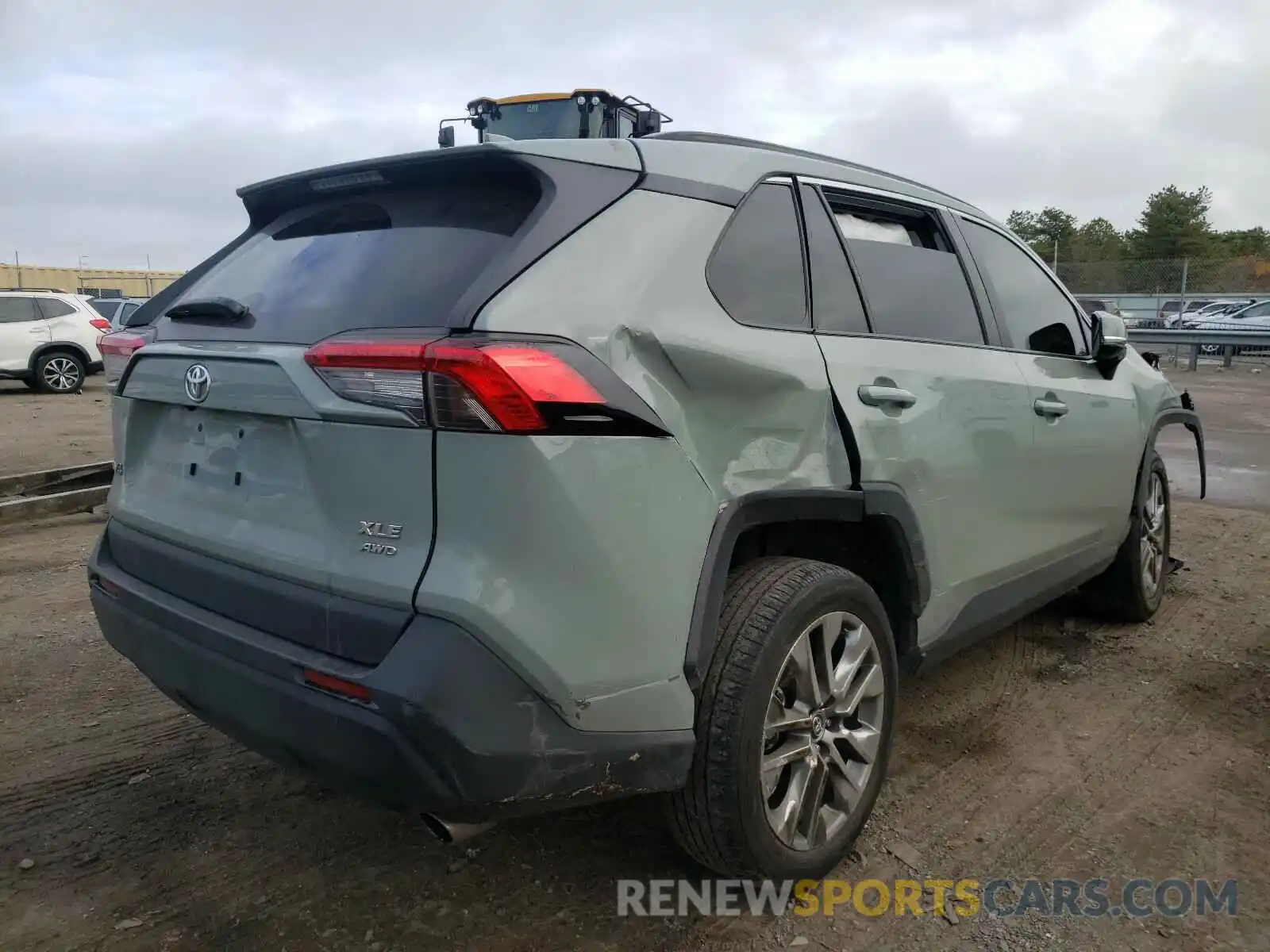 4 Photograph of a damaged car 2T3A1RFV8LW099966 TOYOTA RAV4 2020