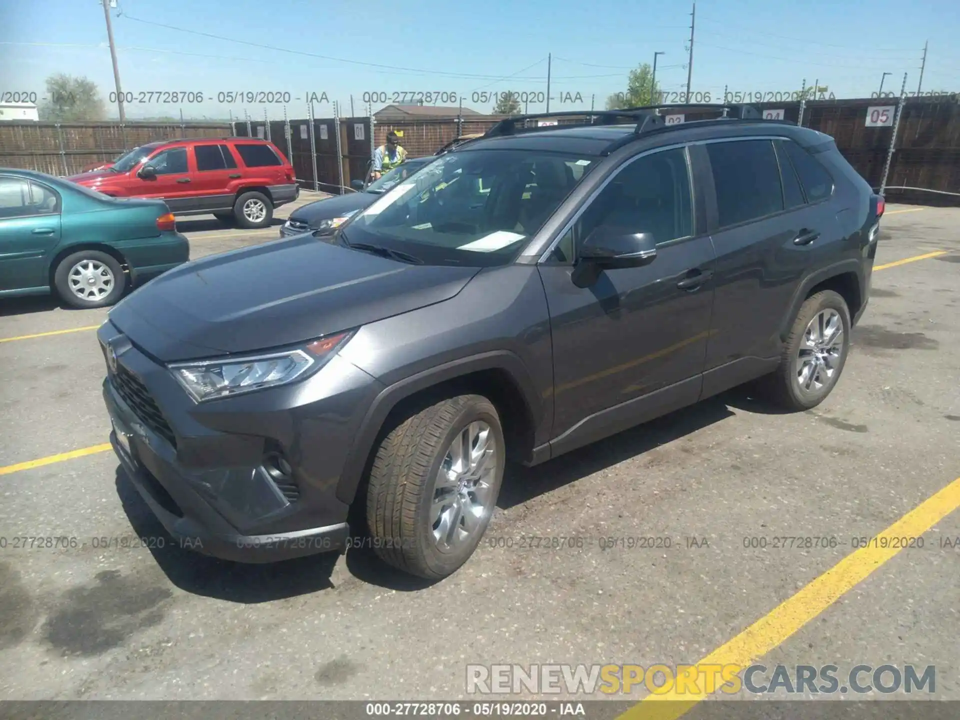 2 Photograph of a damaged car 2T3A1RFV8LW106513 TOYOTA RAV4 2020