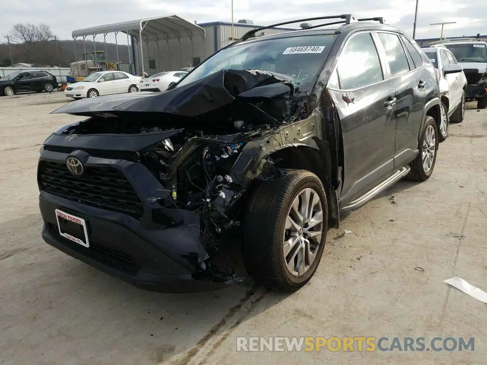 9 Photograph of a damaged car 2T3A1RFV9LC062927 TOYOTA RAV4 2020