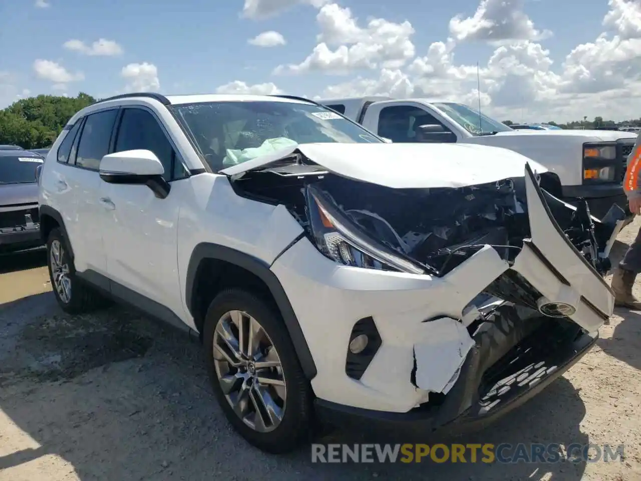 1 Photograph of a damaged car 2T3A1RFV9LC071563 TOYOTA RAV4 2020