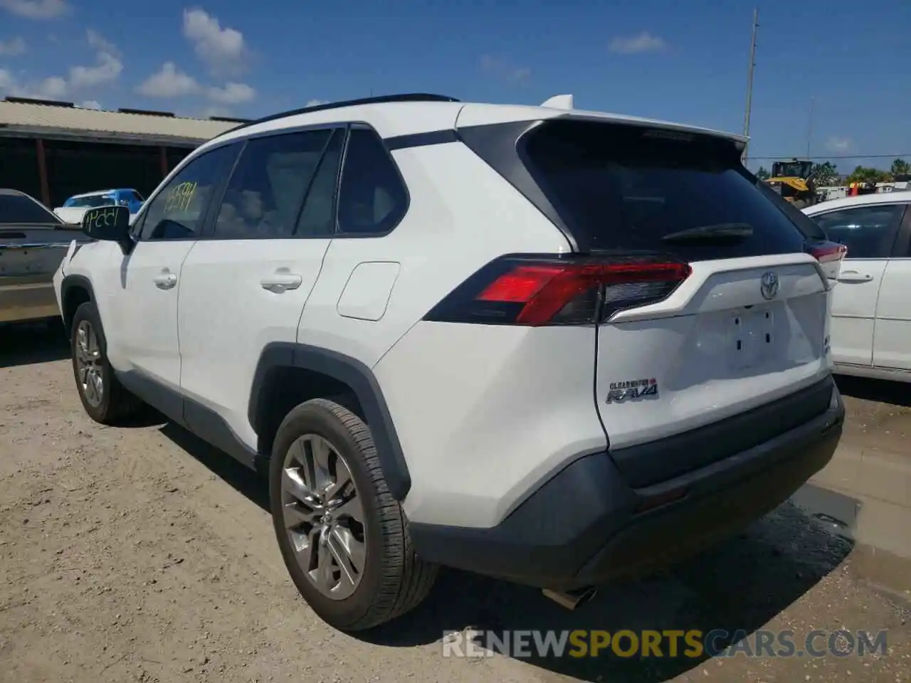 3 Photograph of a damaged car 2T3A1RFV9LC071563 TOYOTA RAV4 2020