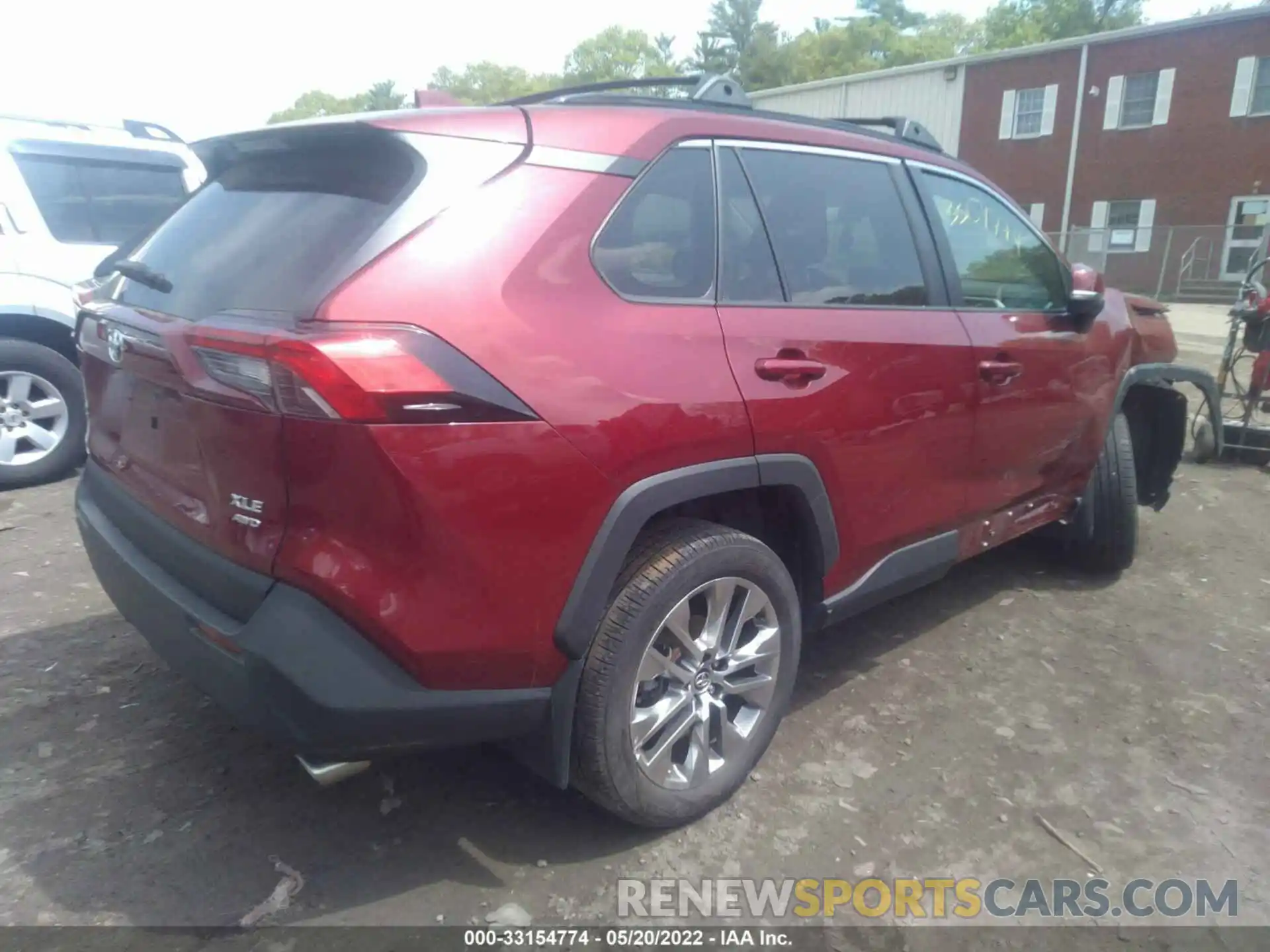 4 Photograph of a damaged car 2T3A1RFV9LC088315 TOYOTA RAV4 2020