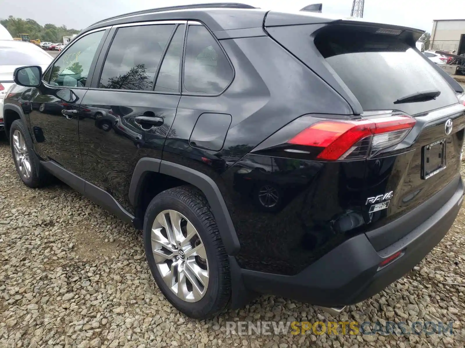 3 Photograph of a damaged car 2T3A1RFV9LW113289 TOYOTA RAV4 2020