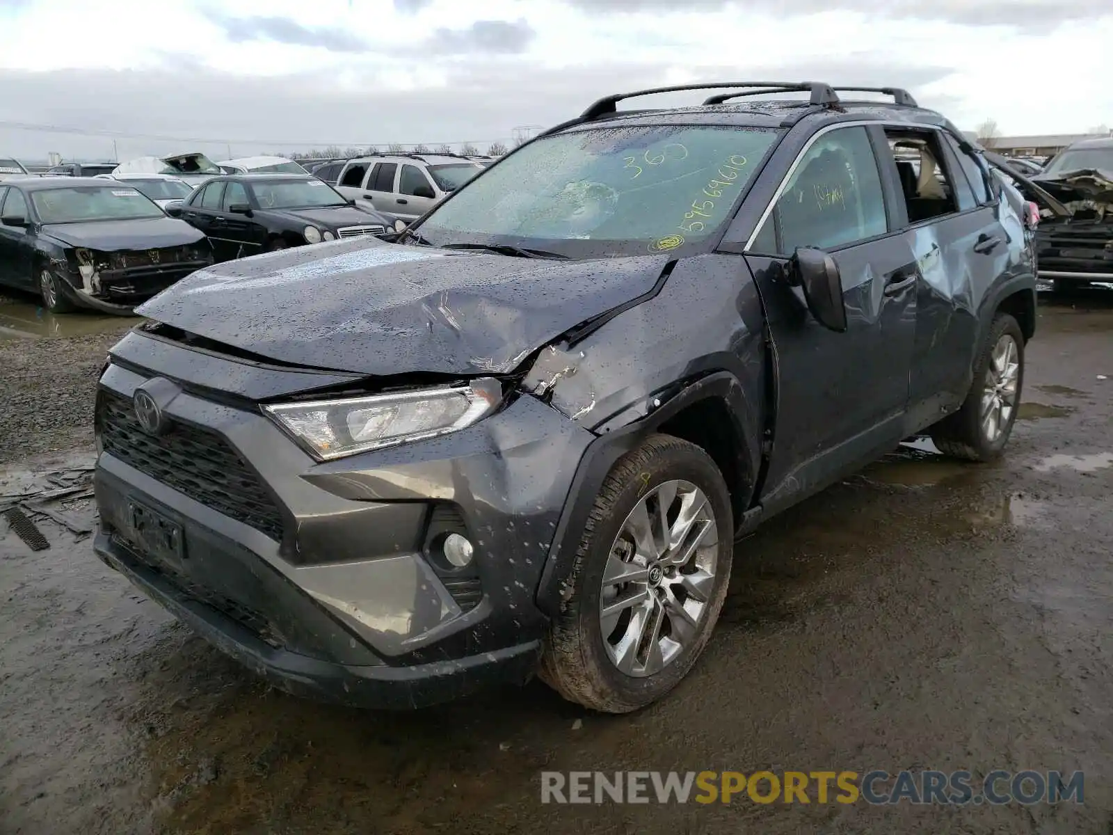 2 Photograph of a damaged car 2T3A1RFVXLC112718 TOYOTA RAV4 2020