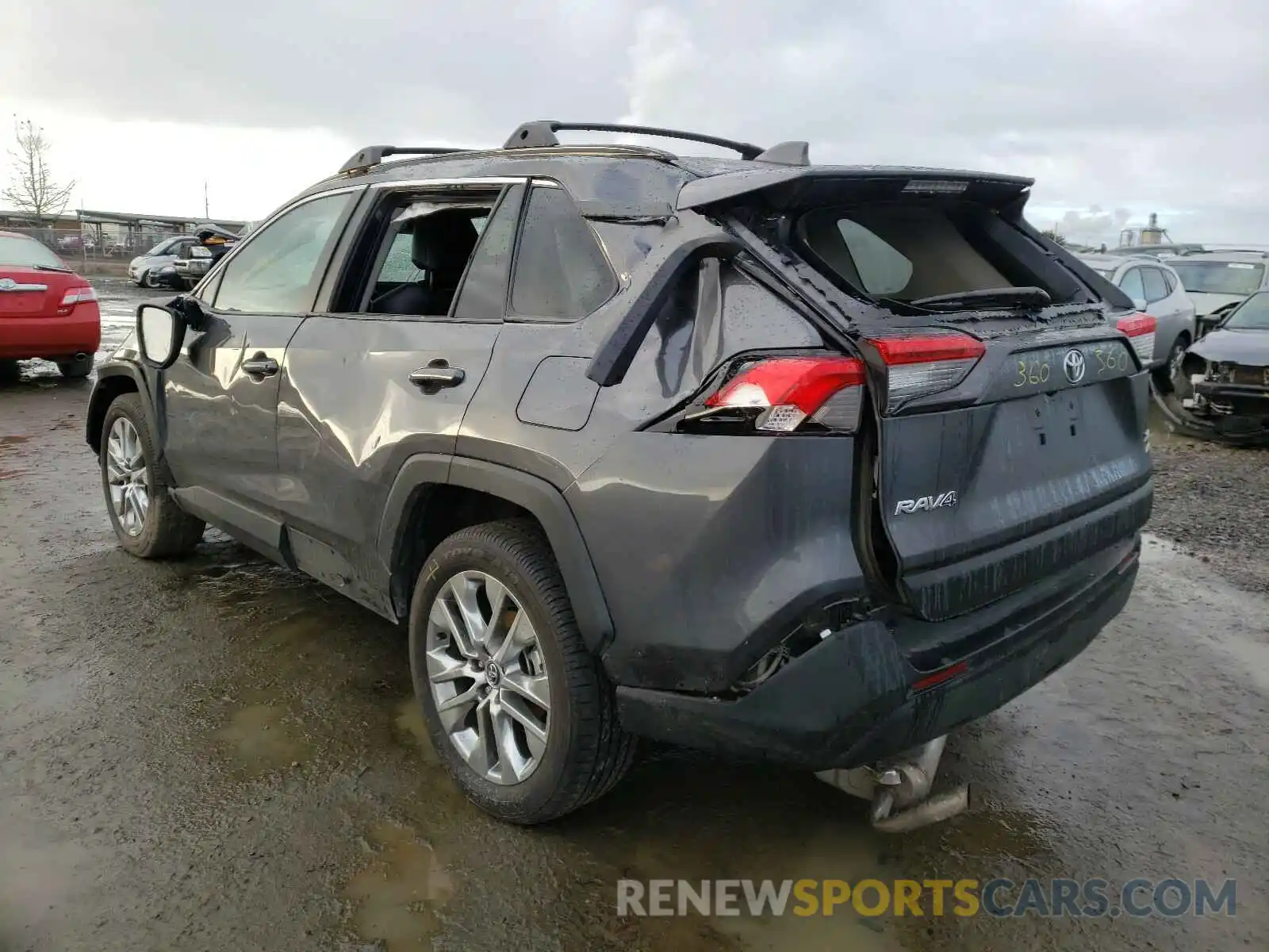 3 Photograph of a damaged car 2T3A1RFVXLC112718 TOYOTA RAV4 2020