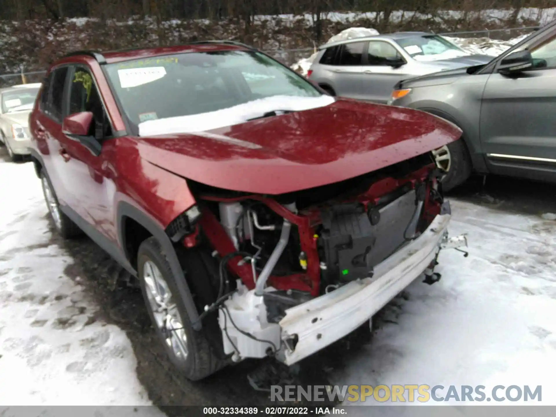 1 Photograph of a damaged car 2T3A1RFVXLC129907 TOYOTA RAV4 2020