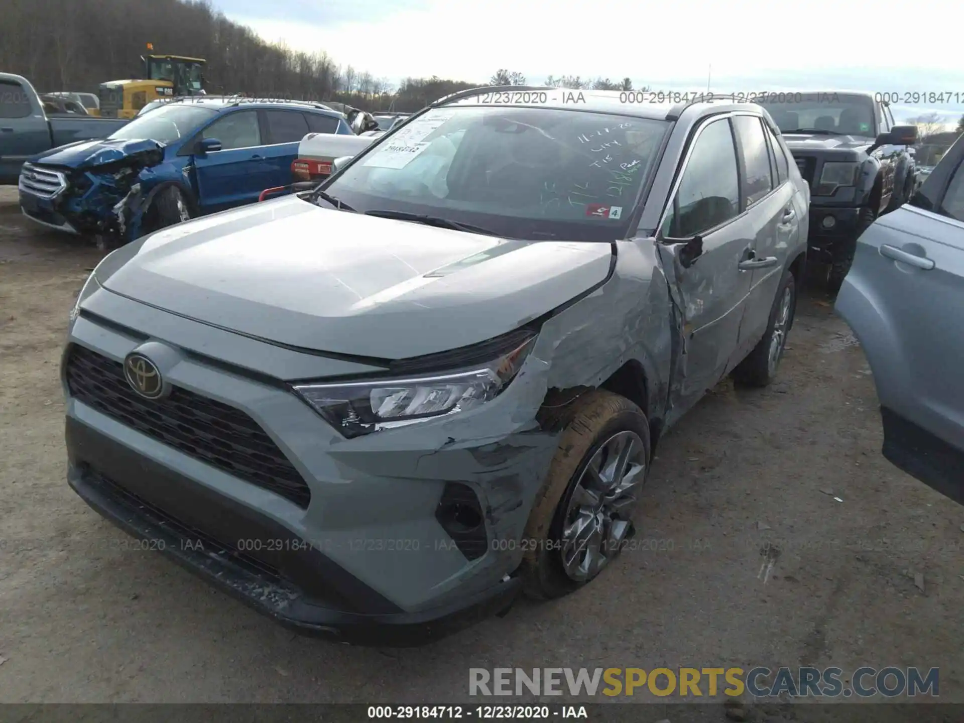 2 Photograph of a damaged car 2T3A1RFVXLW084854 TOYOTA RAV4 2020