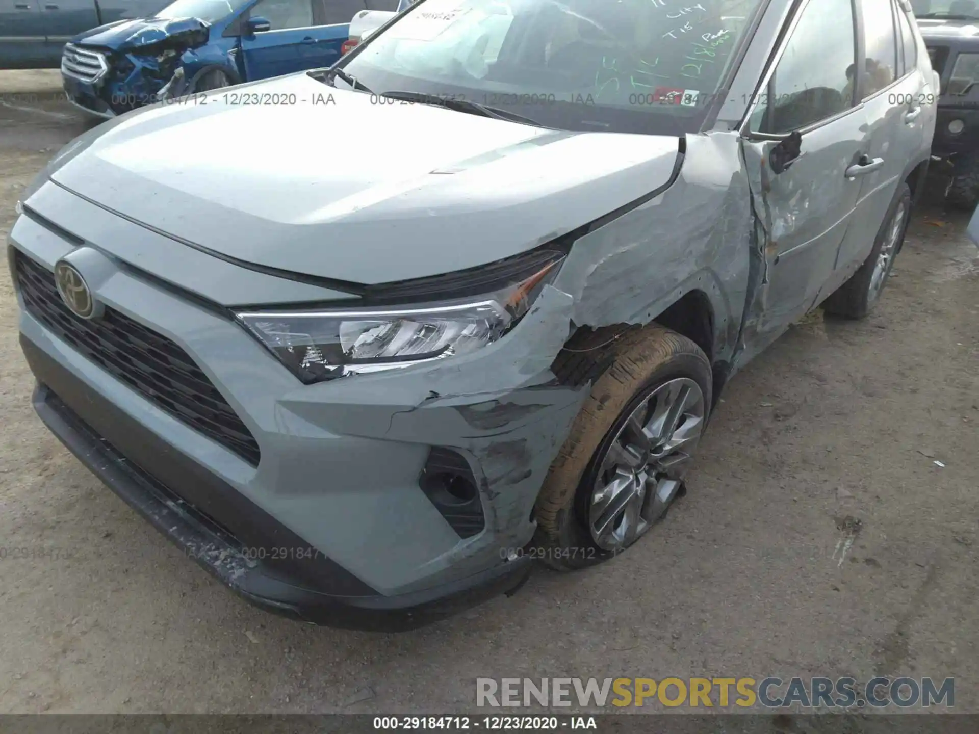 6 Photograph of a damaged car 2T3A1RFVXLW084854 TOYOTA RAV4 2020