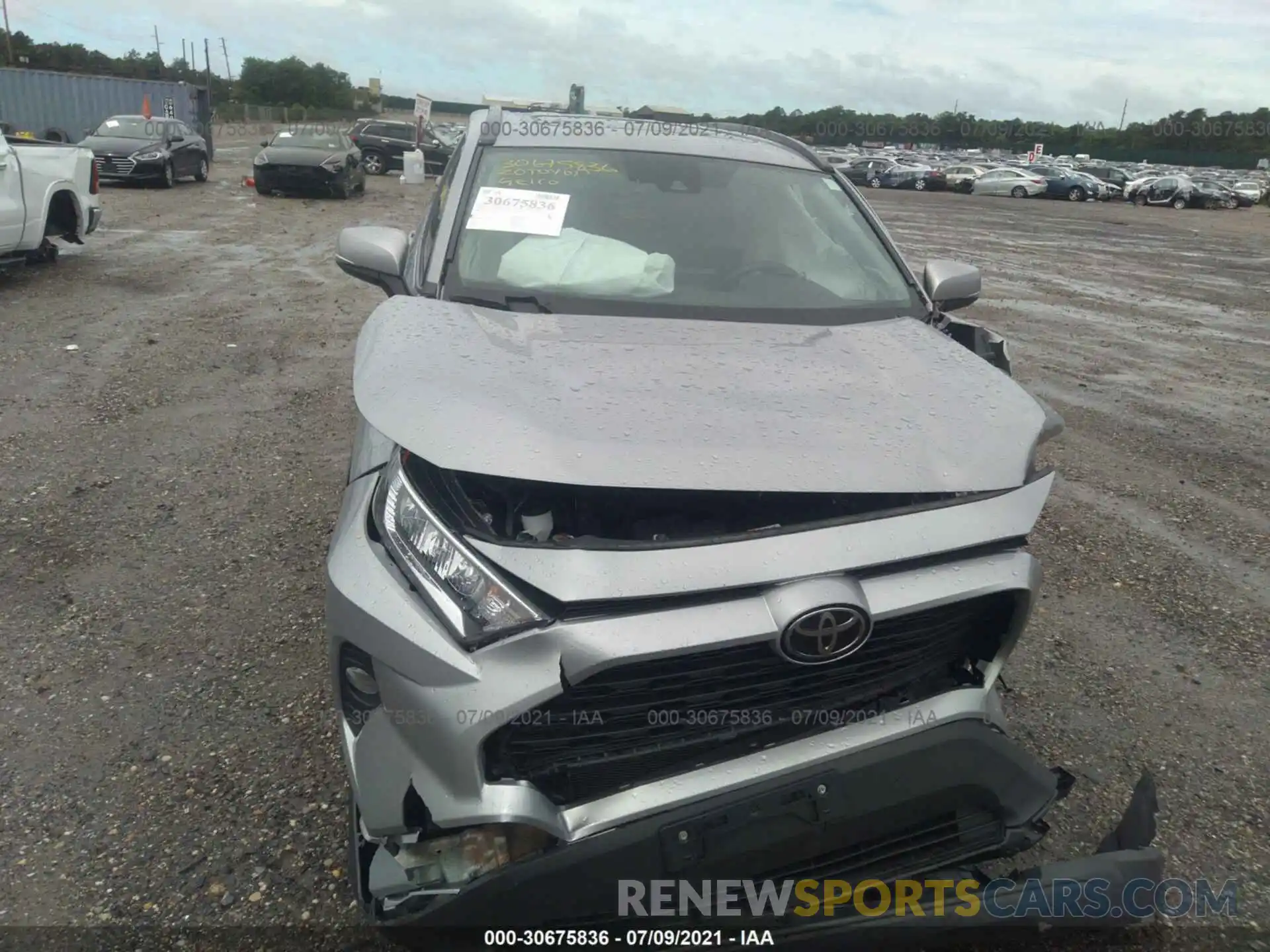 6 Photograph of a damaged car 2T3A1RFVXLW092260 TOYOTA RAV4 2020