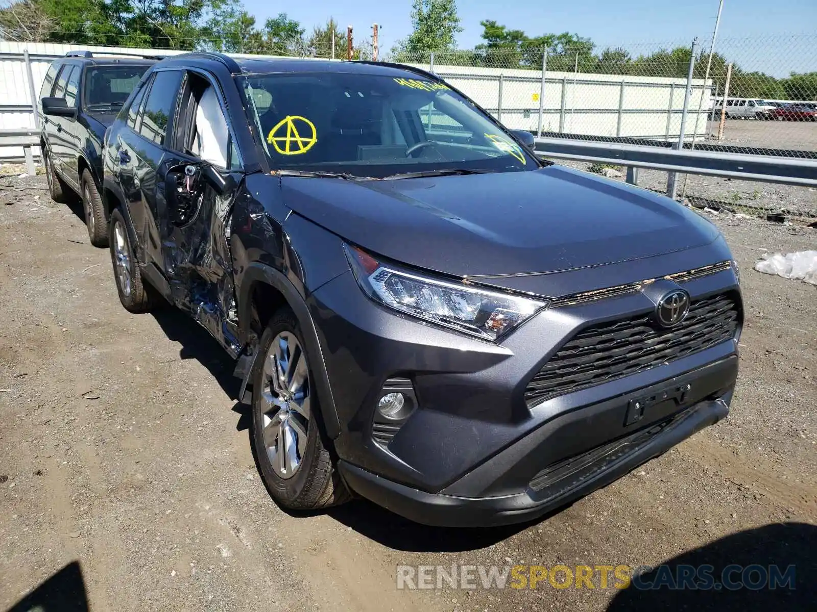 1 Photograph of a damaged car 2T3A1RFVXLW126178 TOYOTA RAV4 2020