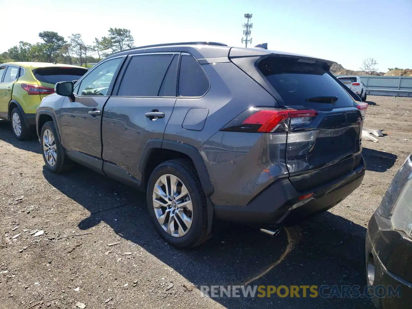 3 Photograph of a damaged car 2T3A1RFVXLW126178 TOYOTA RAV4 2020