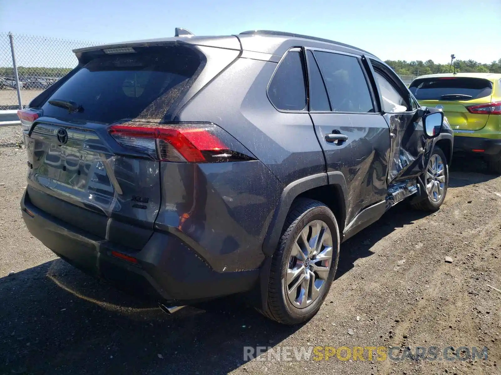 4 Photograph of a damaged car 2T3A1RFVXLW126178 TOYOTA RAV4 2020