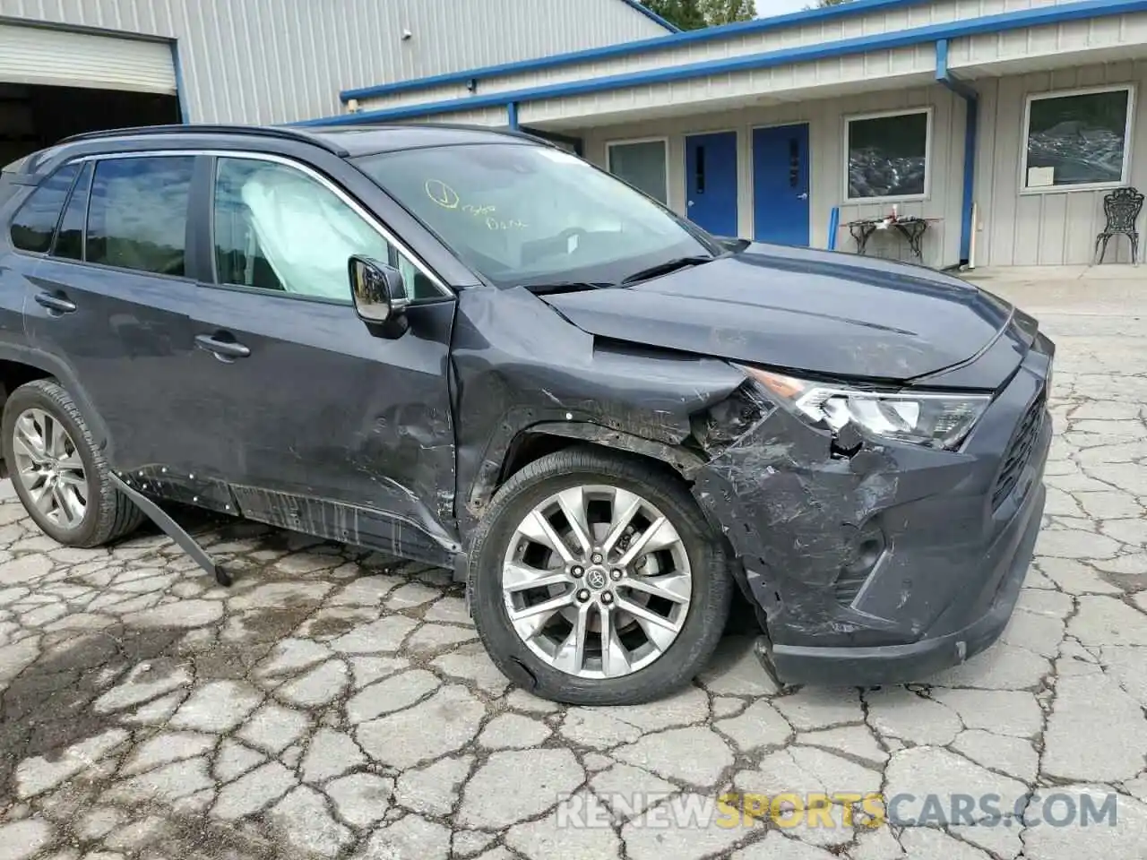 9 Фотография поврежденного автомобиля 2T3A1RFVXLW135835 TOYOTA RAV4 2020