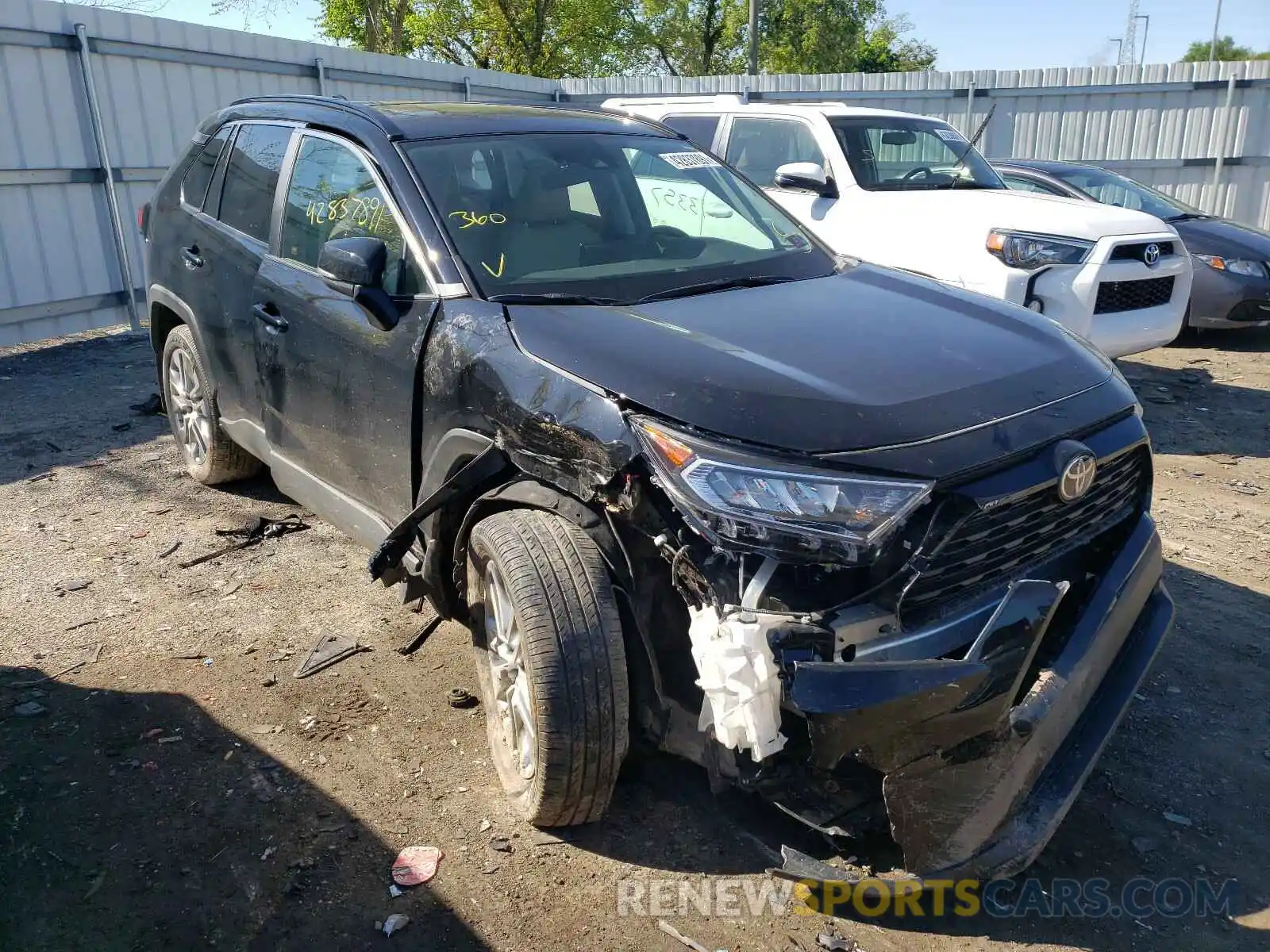 1 Photograph of a damaged car 2T3A1RFVXLW139951 TOYOTA RAV4 2020