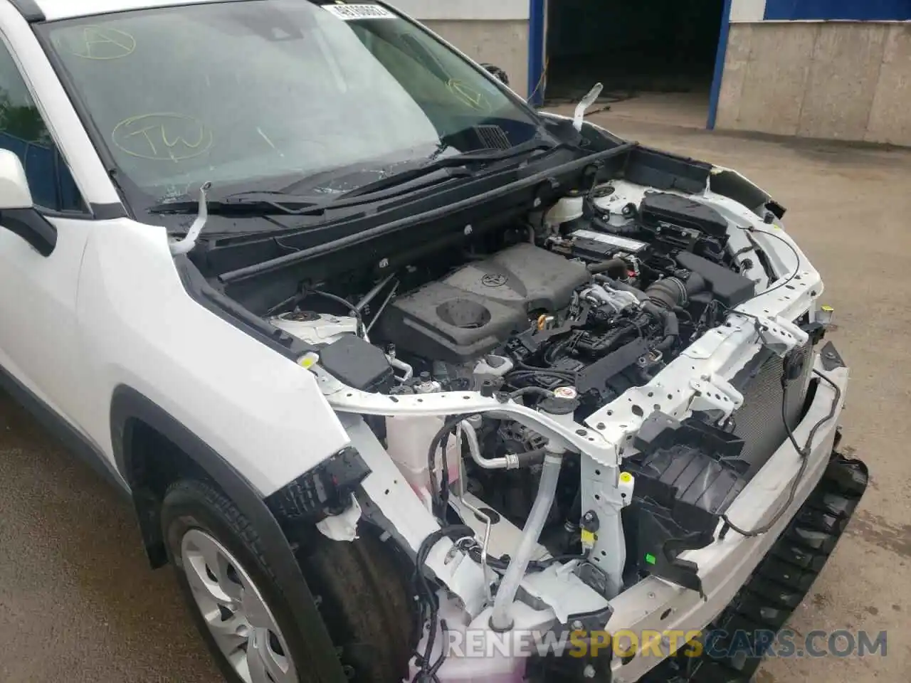 9 Фотография поврежденного автомобиля 2T3B1RFV1LC138189 TOYOTA RAV4 2020