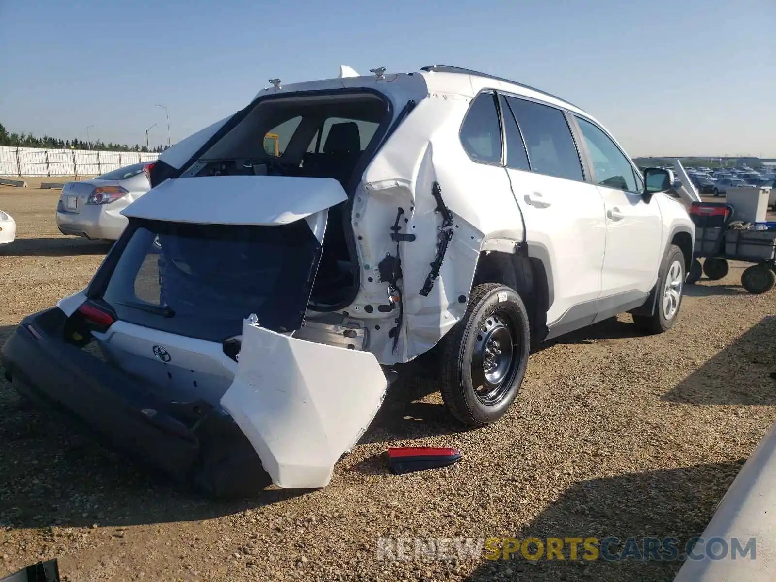 4 Photograph of a damaged car 2T3B1RFV3LC122544 TOYOTA RAV4 2020