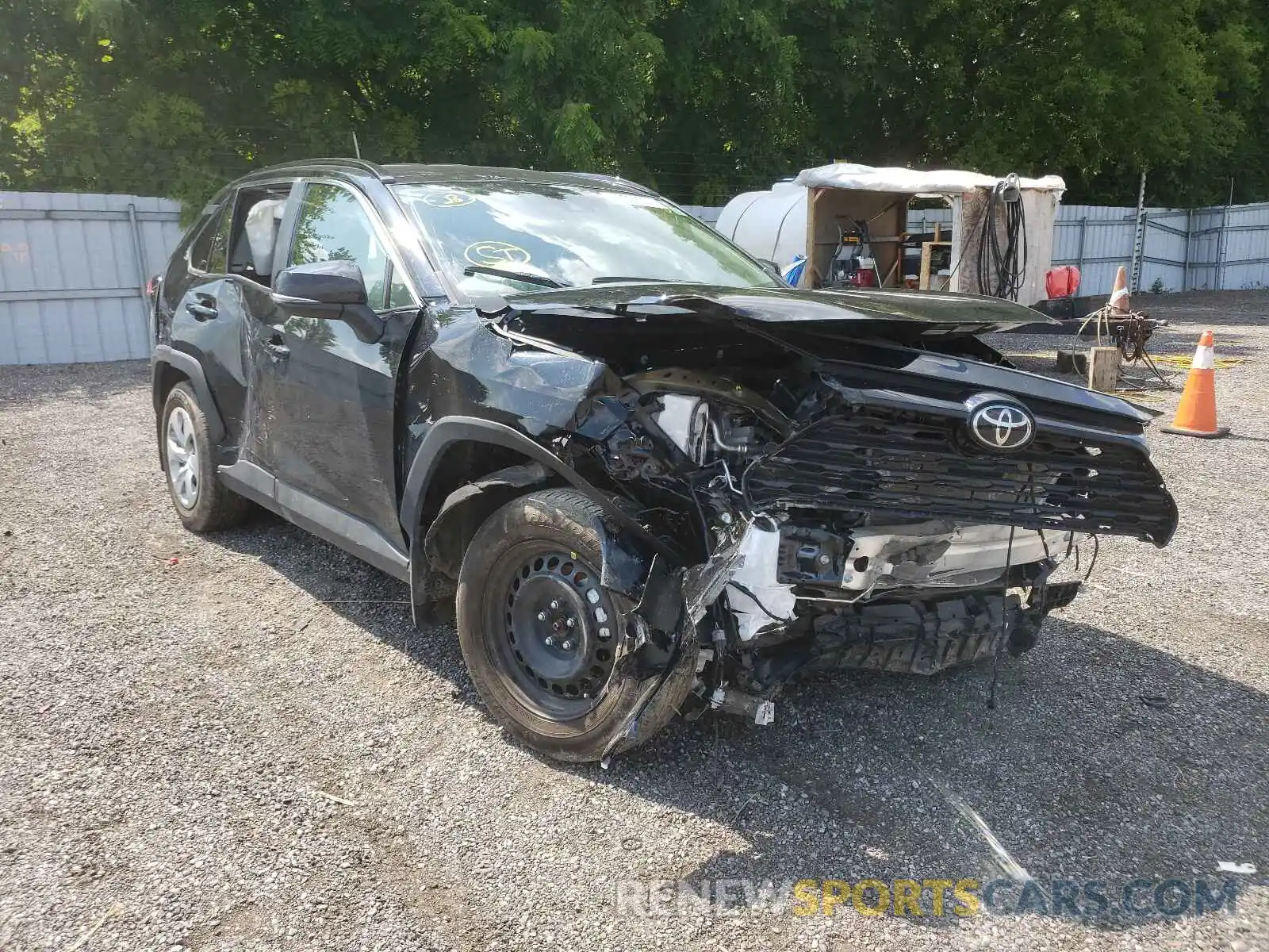 1 Photograph of a damaged car 2T3B1RFV5LW097614 TOYOTA RAV4 2020