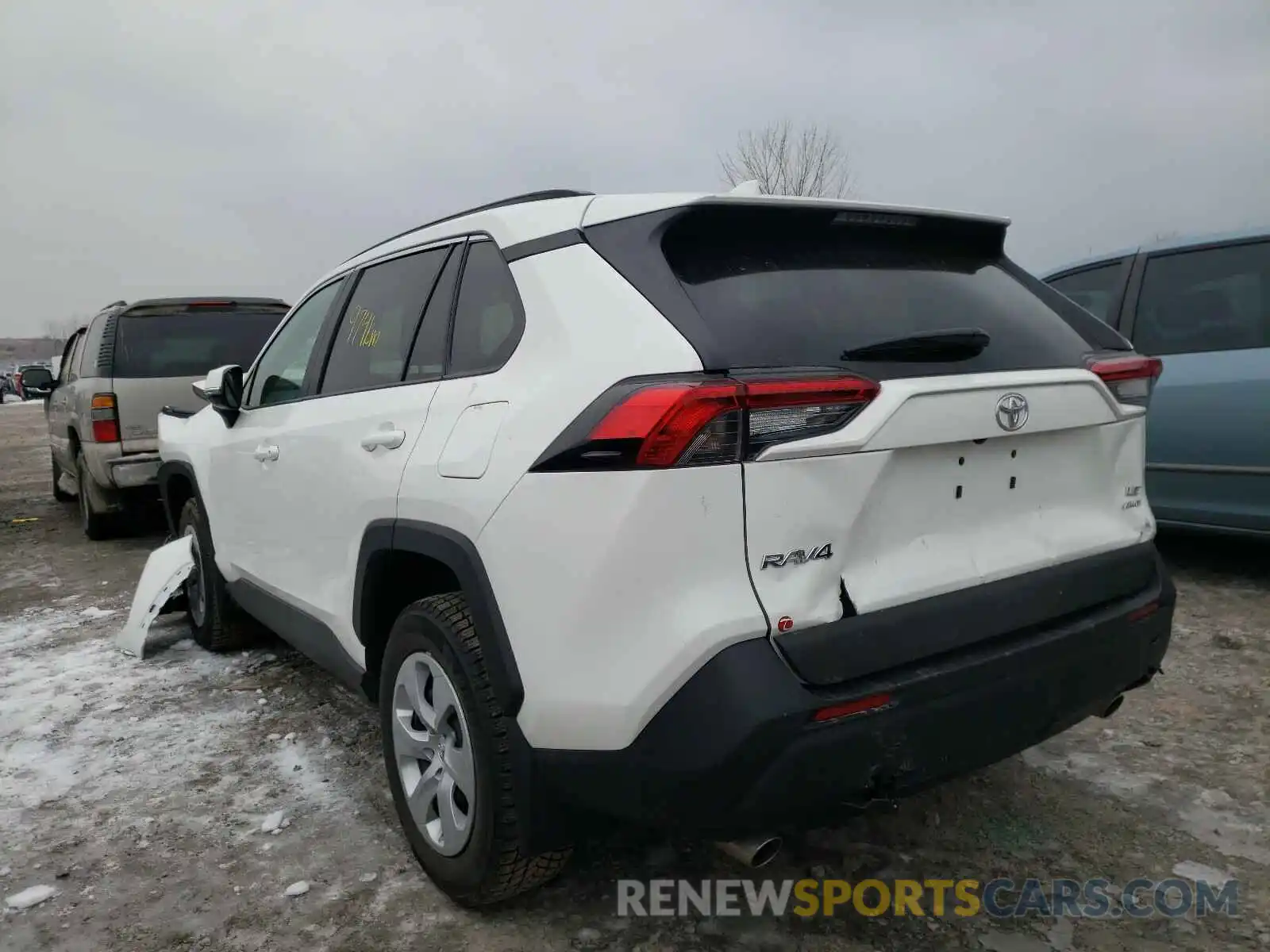 3 Photograph of a damaged car 2T3B1RFV8LC115928 TOYOTA RAV4 2020