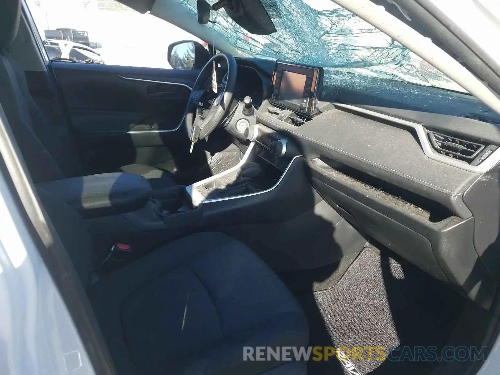 5 Photograph of a damaged car 2T3B1RFV9LW096837 TOYOTA RAV4 2020