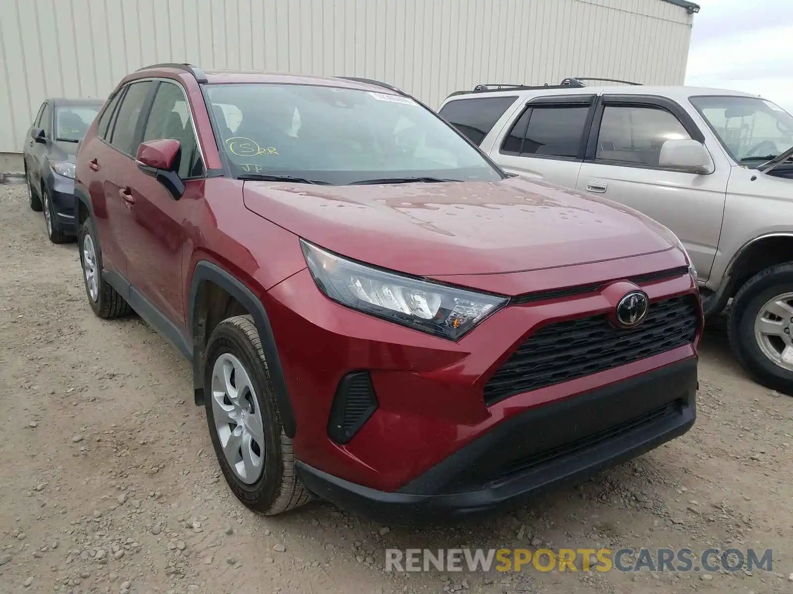 1 Photograph of a damaged car 2T3B1RFVXLC070023 TOYOTA RAV4 2020