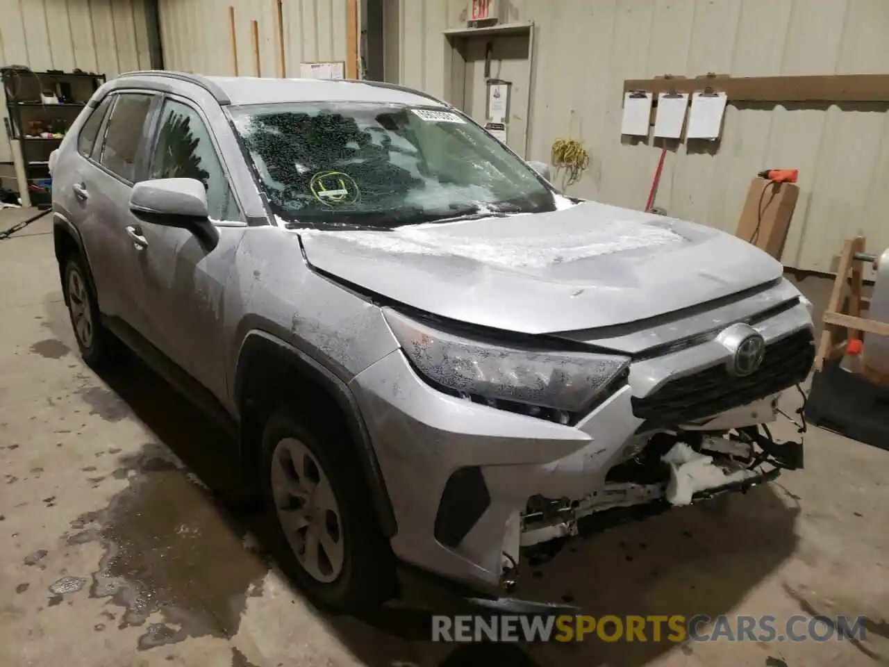 1 Photograph of a damaged car 2T3B1RFVXLC109452 TOYOTA RAV4 2020