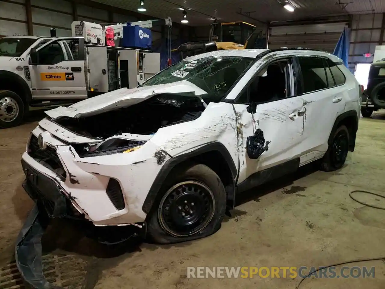 2 Photograph of a damaged car 2T3B1RFVXLW091002 TOYOTA RAV4 2020