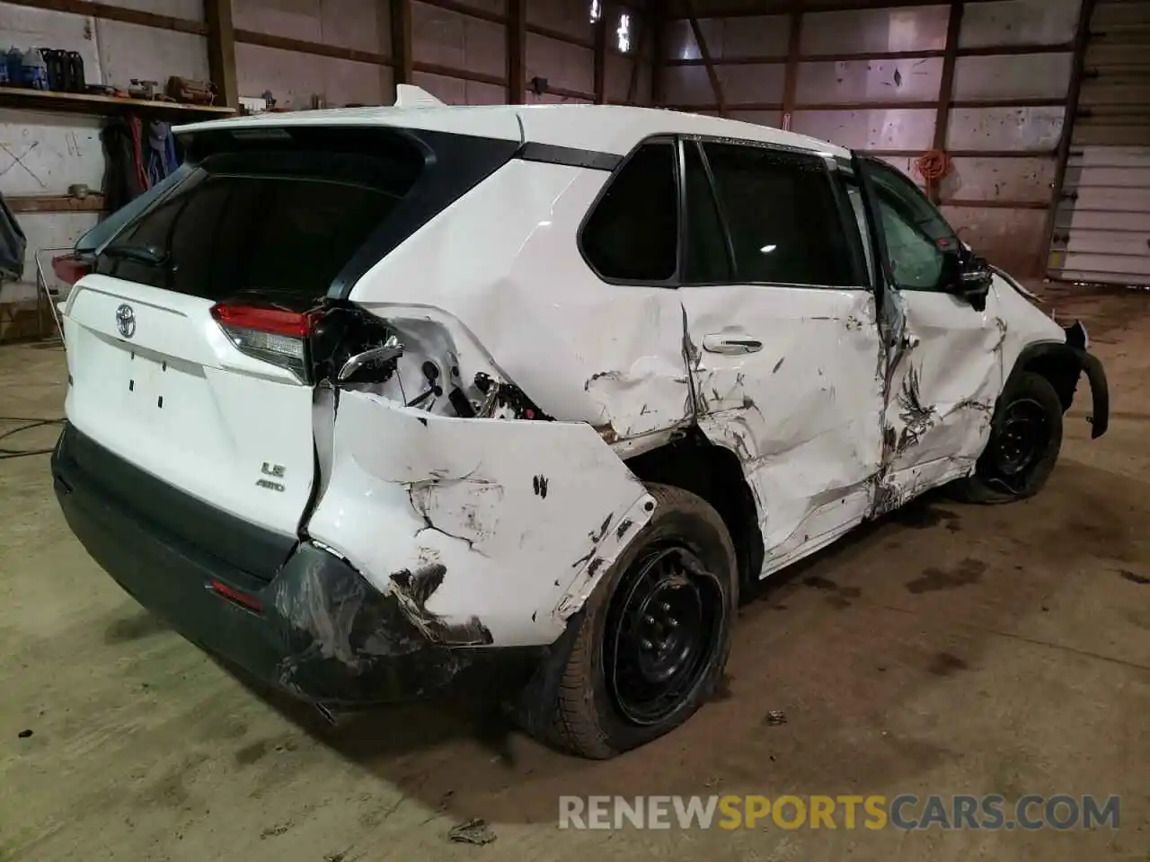 4 Photograph of a damaged car 2T3B1RFVXLW091002 TOYOTA RAV4 2020