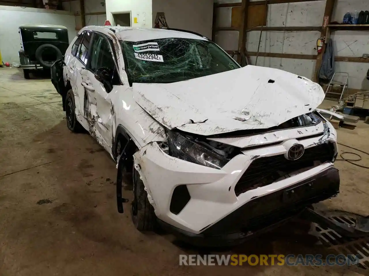 9 Photograph of a damaged car 2T3B1RFVXLW091002 TOYOTA RAV4 2020