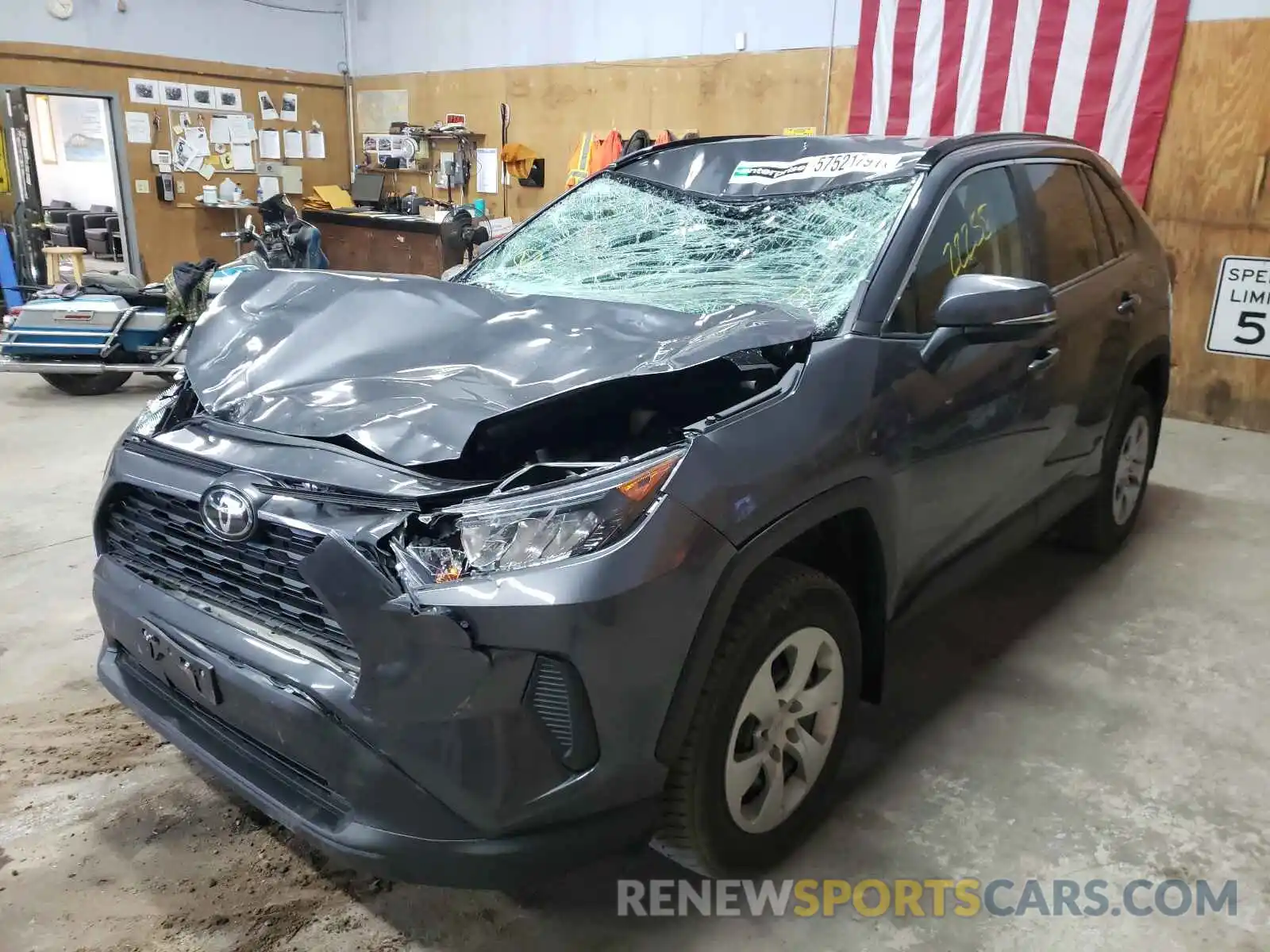 2 Photograph of a damaged car 2T3B1RFVXLW091274 TOYOTA RAV4 2020